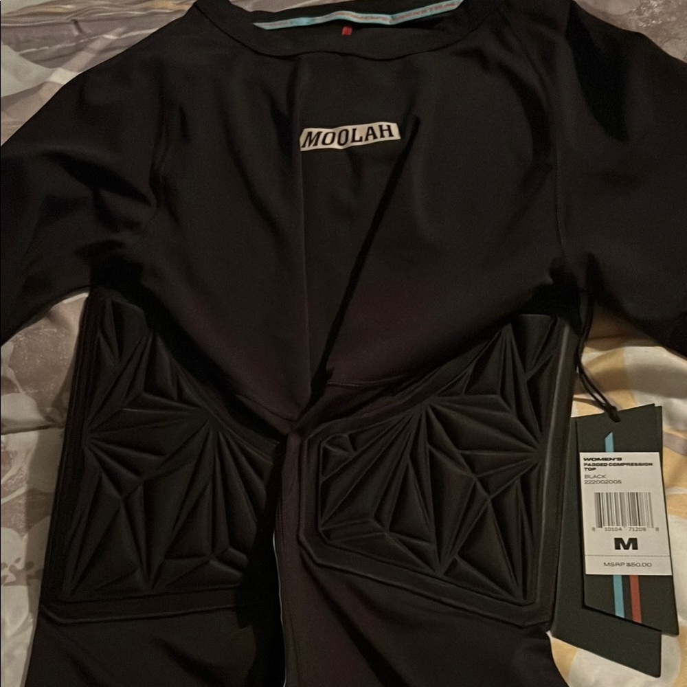 Moolah Black Short Sleeve Shirt - Picture 4 of 5